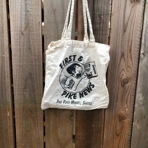 Vintage Bags - Vintage Pike's Place Reading Seattle Tote Bag Vintage Bags - Vintage Pike's Place Reading Seattle Tote Bag